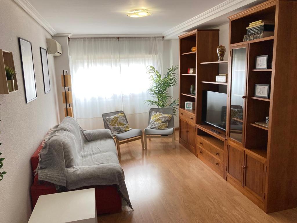 Apartamento Grande, 2 Dormitorios, Garaje Gratis Madrid Eksteriør billede
